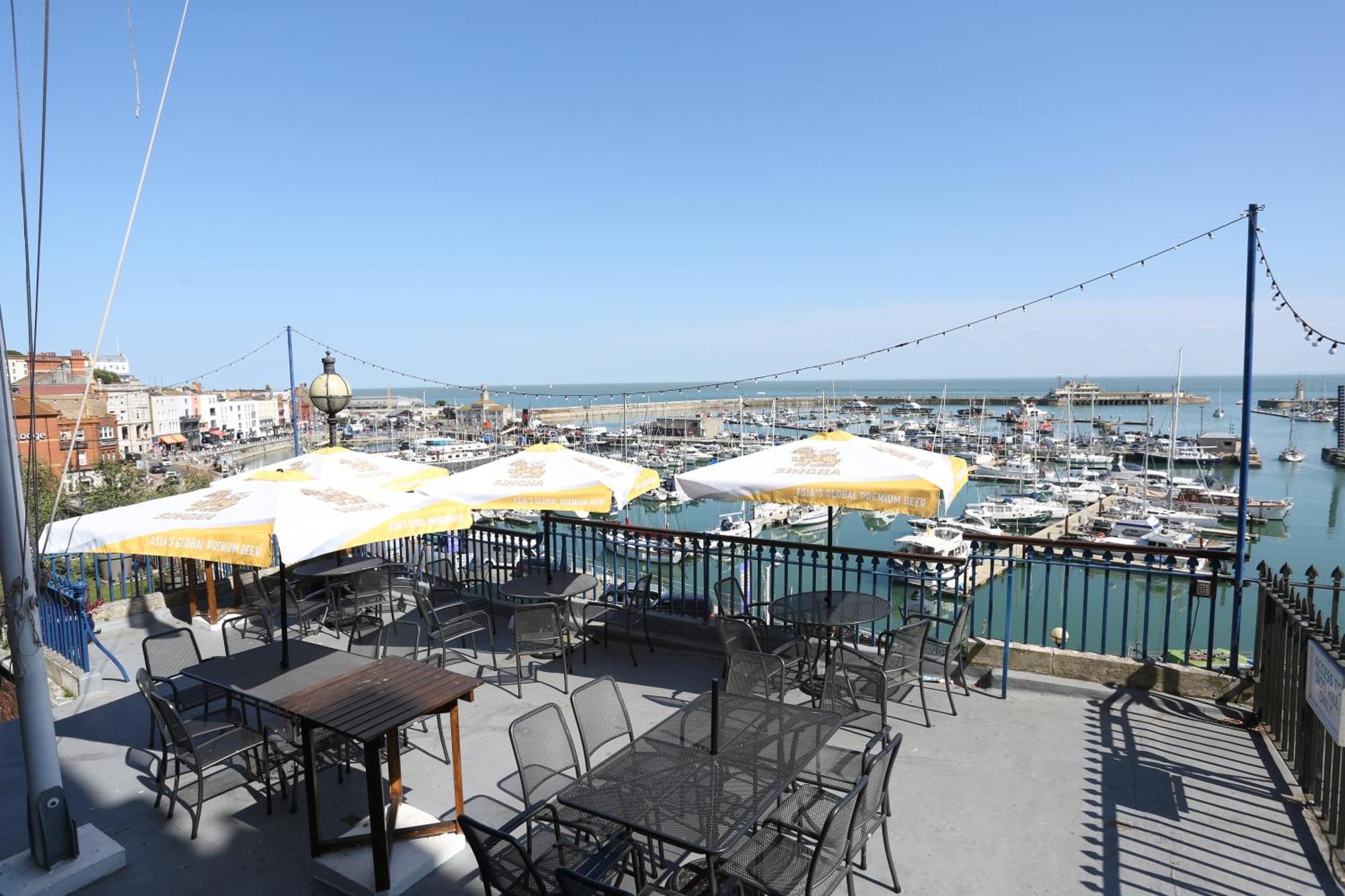 Royal Temple Yacht Club Hotel Рамсгейт Екстериор снимка