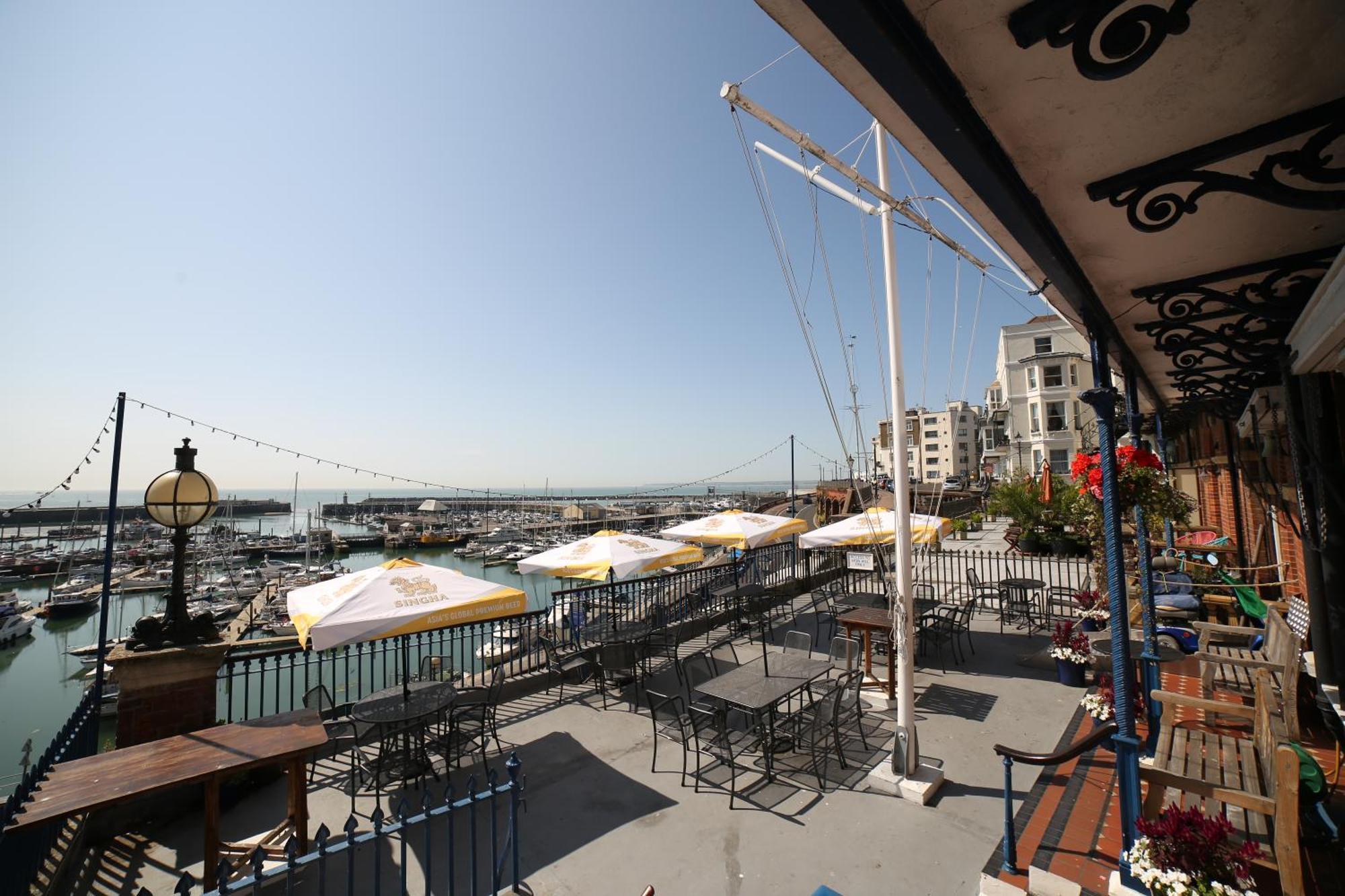 Royal Temple Yacht Club Hotel Рамсгейт Екстериор снимка