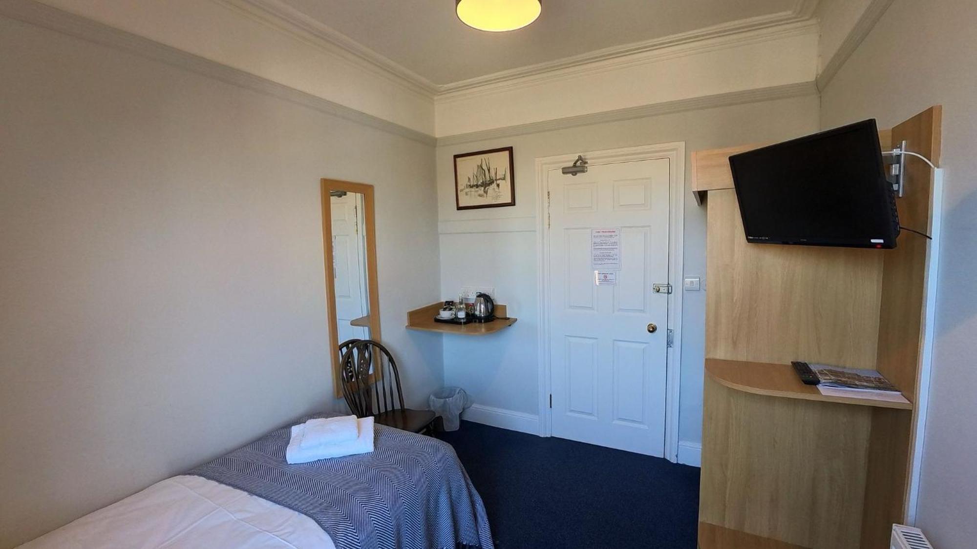 Royal Temple Yacht Club Hotel Рамсгейт Екстериор снимка
